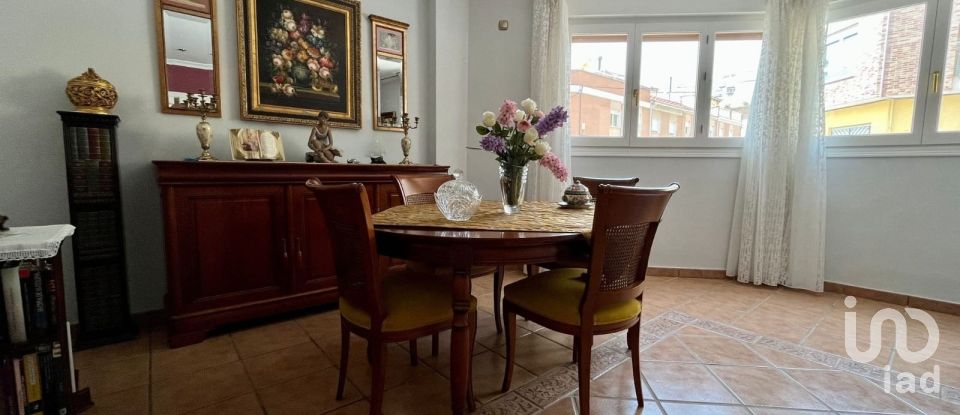 Cottage 4 bedrooms of 500 m² in Sax (03630)