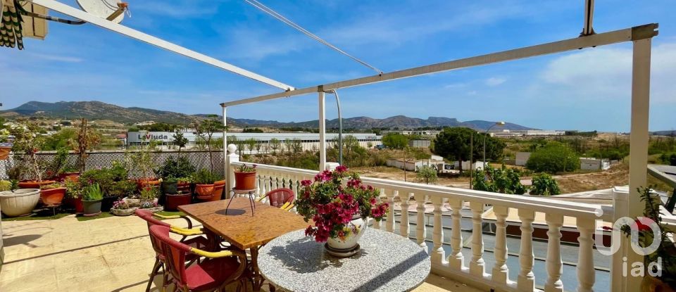 Cottage 4 bedrooms of 500 m² in Sax (03630)