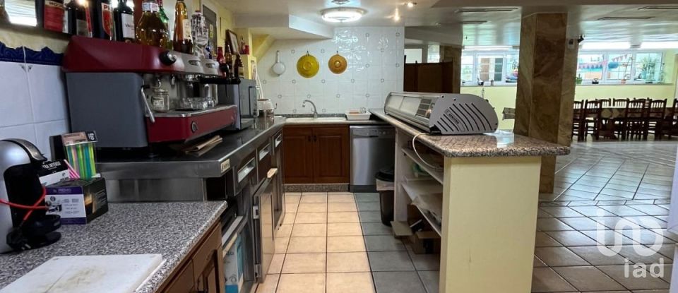 Cottage 4 bedrooms of 500 m² in Sax (03630)