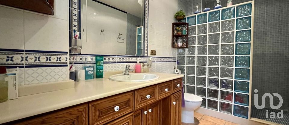 Cottage 4 bedrooms of 500 m² in Sax (03630)