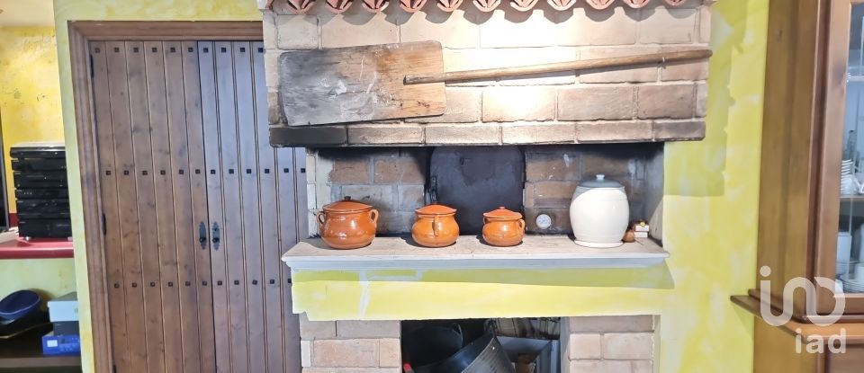 Cottage 4 bedrooms of 500 m² in Sax (03630)