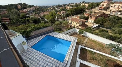 Casa 4 habitaciones de 168 m² en Segur de Calafell (43882)