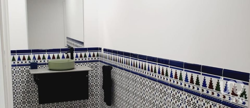 Shop / premises commercial of 161 m² in Alicante/Alacant (03003)