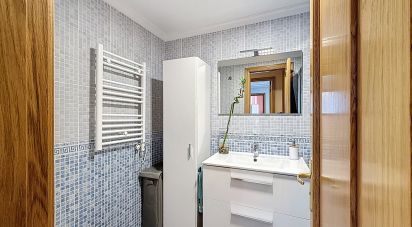 Apartment 2 bedrooms of 77 m² in Aios (36990)