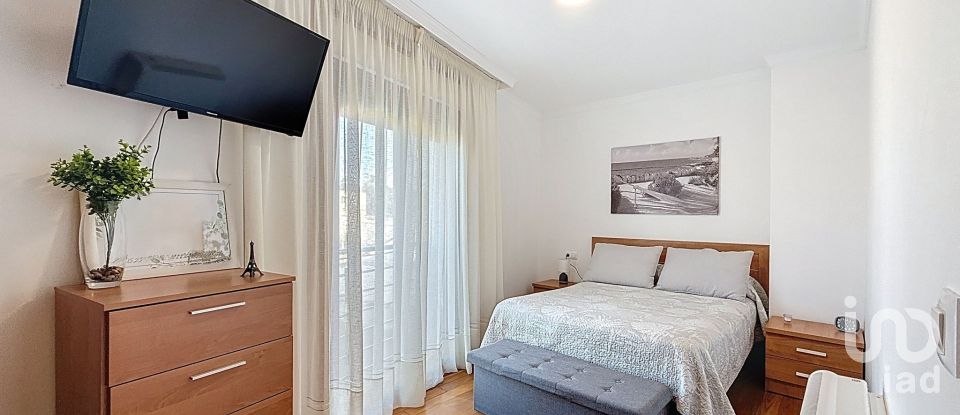 Piso 2 habitaciones de 77 m² en Aios (36990)