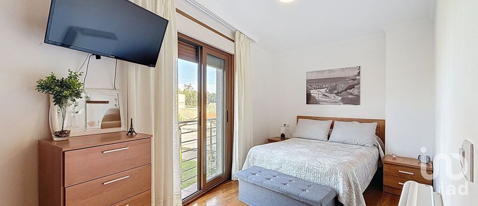 Piso 2 habitaciones de 77 m² en Aios (36990)