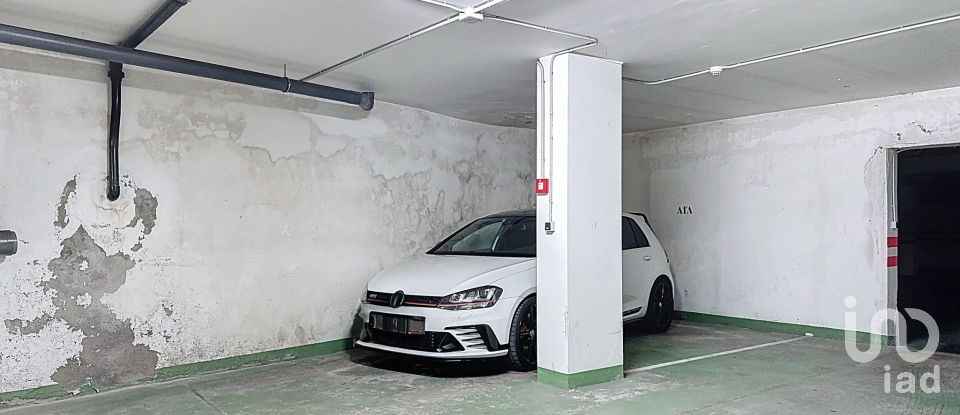 Piso 2 habitaciones de 77 m² en Aios (36990)