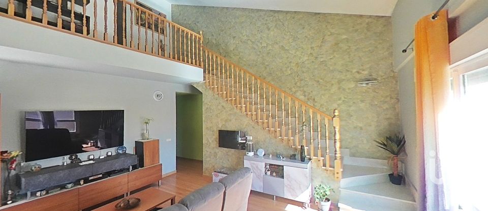 Casa de muntanya 4 habitacions de 222 m² a Ontígola (45340)