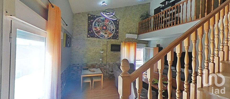 Casa de muntanya 4 habitacions de 222 m² a Ontígola (45340)