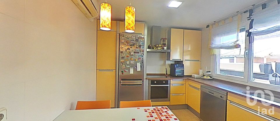 Casa de muntanya 4 habitacions de 222 m² a Ontígola (45340)