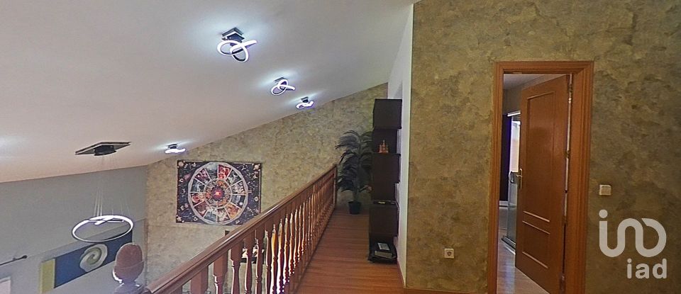 Casa de muntanya 4 habitacions de 222 m² a Ontígola (45340)