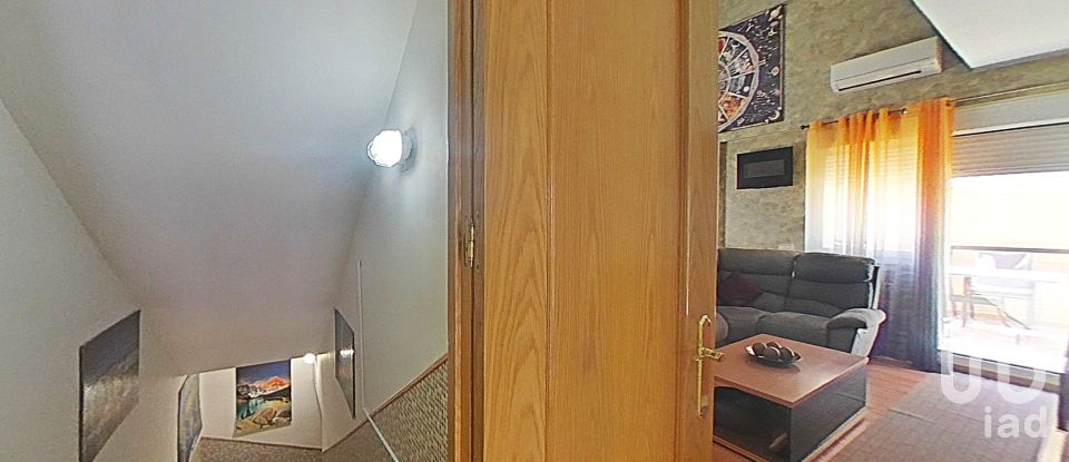 Casa de muntanya 4 habitacions de 222 m² a Ontígola (45340)