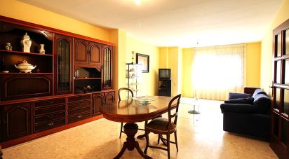 Piso 5 habitaciones de 307 m² en Oliva (46780)