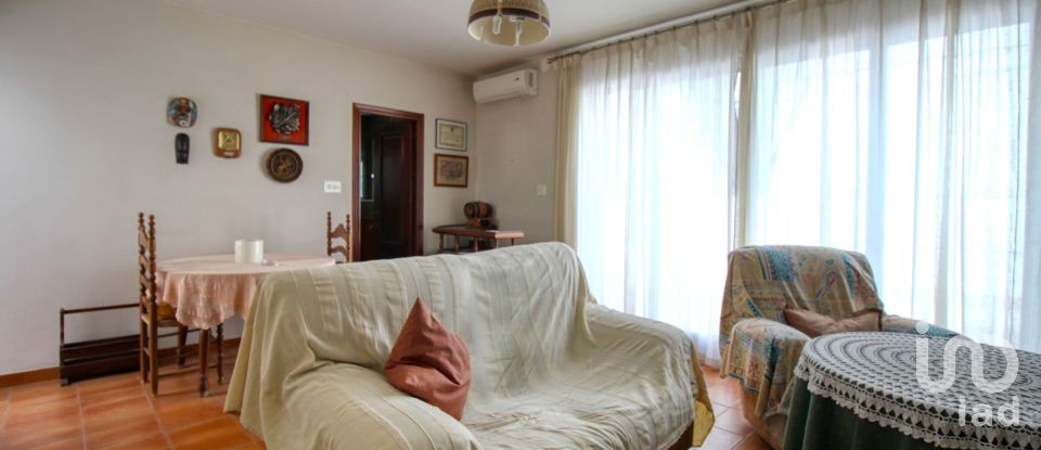 Piso 5 habitaciones de 307 m² en Oliva (46780)