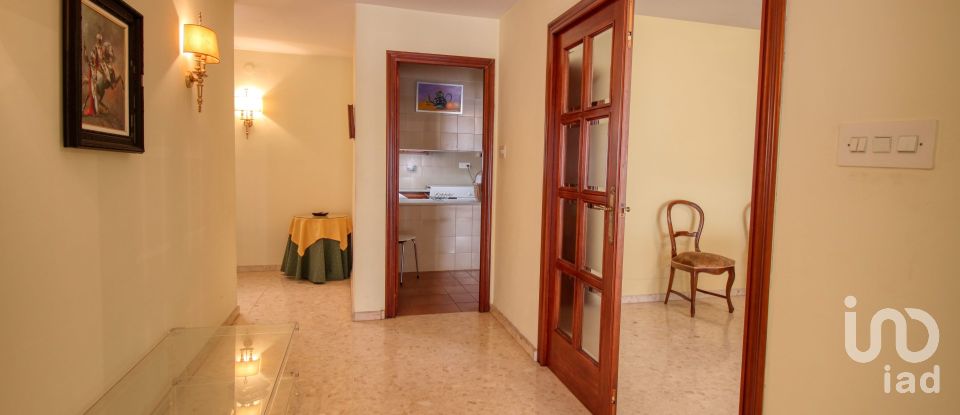 Piso 5 habitaciones de 307 m² en Oliva (46780)