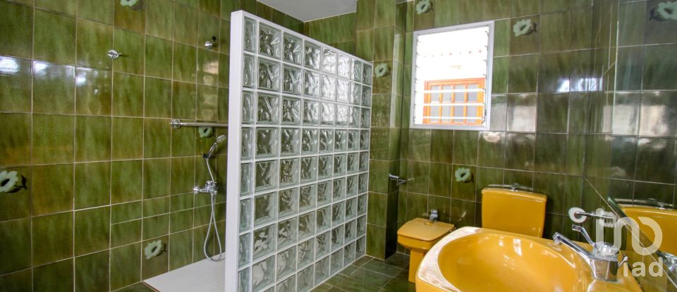 Piso 5 habitaciones de 307 m² en Oliva (46780)