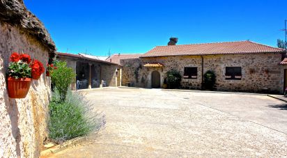 Restaurant de 284 m² a Murias de Rechivaldo (24718)