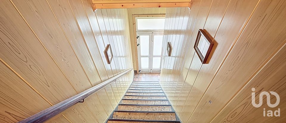 Piso 6 habitaciones de 221 m² en Portonovo (36970)