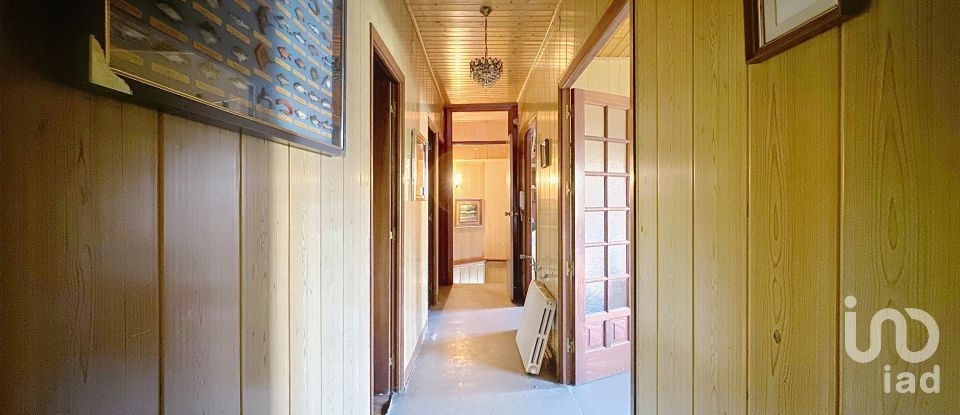 Piso 6 habitaciones de 221 m² en Portonovo (36970)