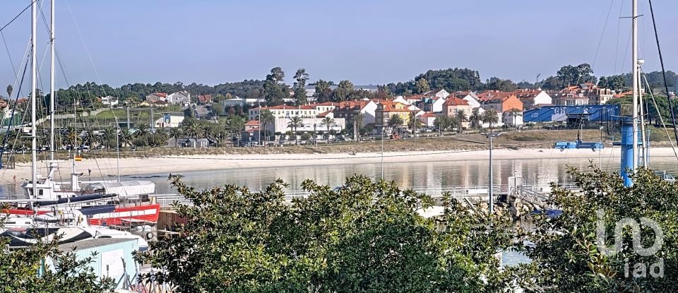 Piso 6 habitaciones de 221 m² en Portonovo (36970)