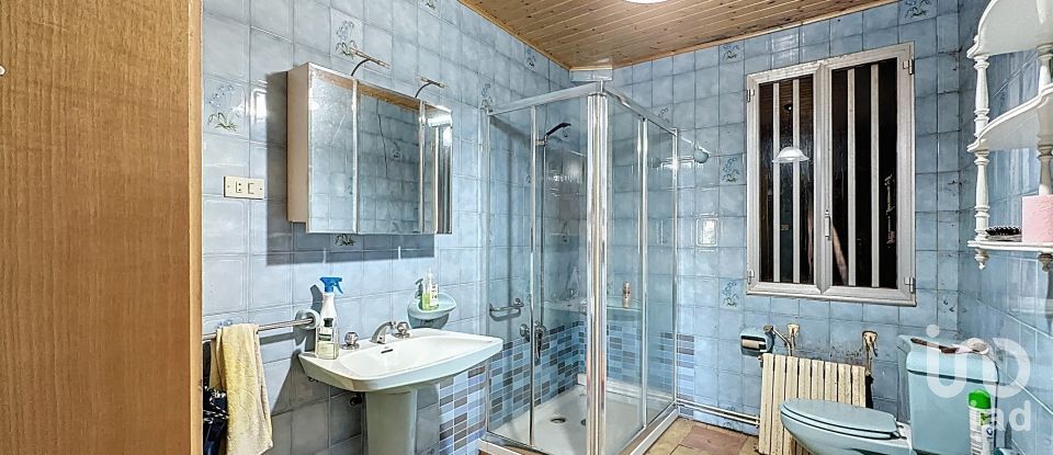 Piso 6 habitaciones de 221 m² en Portonovo (36970)