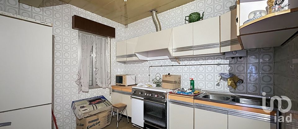 Piso 6 habitaciones de 221 m² en Portonovo (36970)