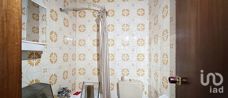 Piso 6 habitaciones de 221 m² en Portonovo (36970)