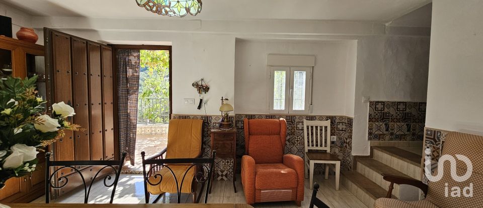 Casa rústica 5 habitaciones de 256 m² en Montefrío (18270)