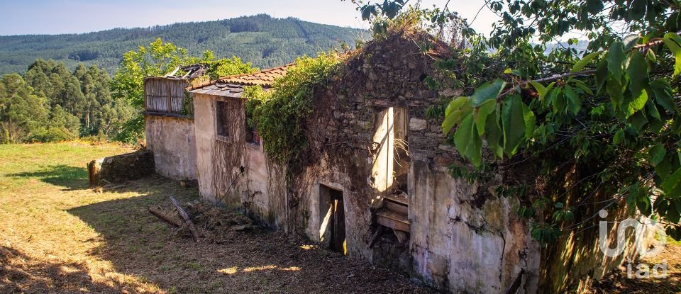 Lodge 0 bedrooms of 160 m² in Cerdido (15530)