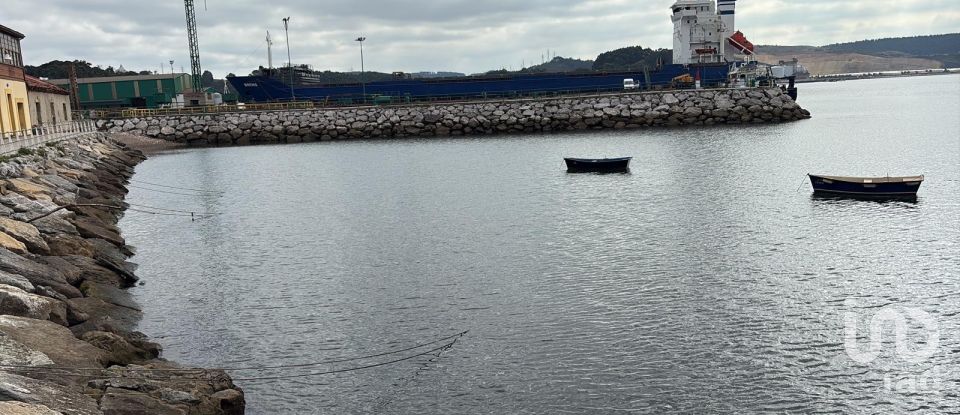 Casa 4 habitacions de 200 m² a Lloreda (33418)