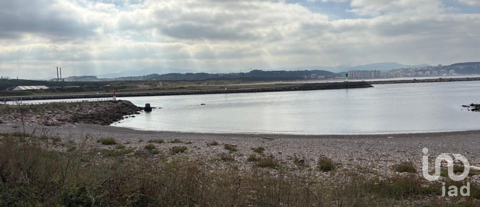 Casa 4 habitacions de 200 m² a Lloreda (33418)