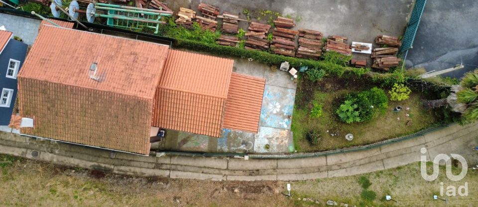 Casa 4 habitacions de 200 m² a Lloreda (33418)