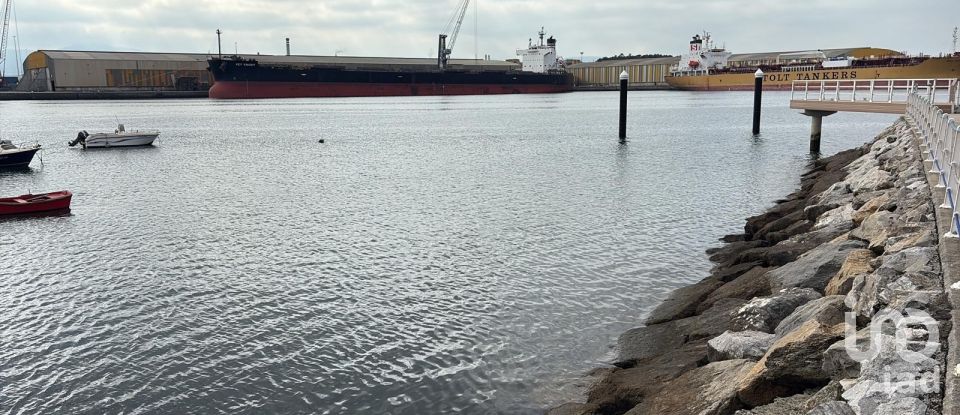 Casa 4 habitacions de 200 m² a Lloreda (33418)