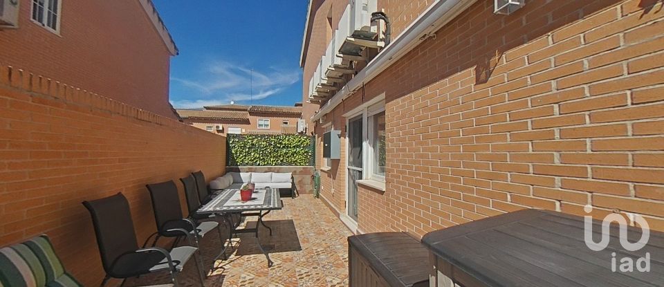 Casa de muntanya 4 habitacions de 222 m² a Ontígola (45340)