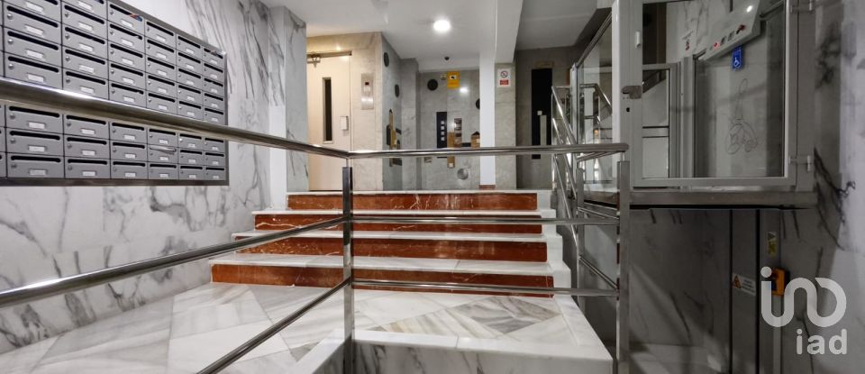Pis 3 habitacions de 55 m² a Málaga (29013)