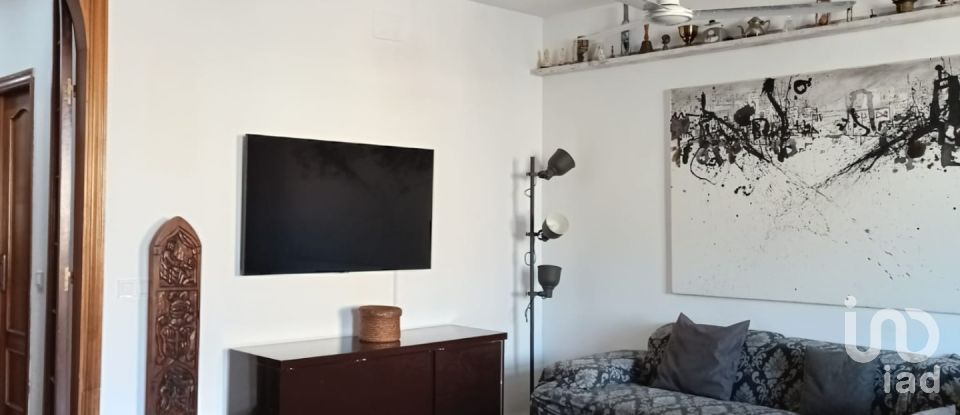 Piso 4 habitaciones de 121 m² en Barcelona (08012)