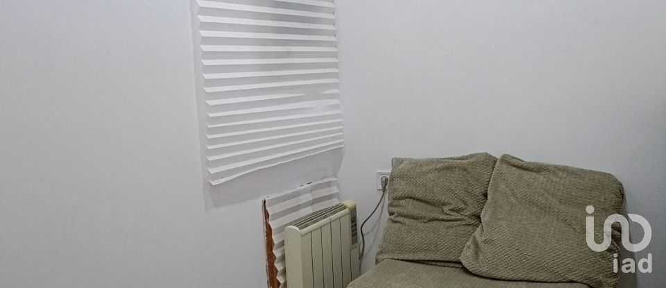 Piso 4 habitaciones de 121 m² en Barcelona (08012)