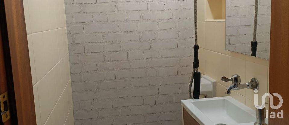 Piso 4 habitaciones de 121 m² en Barcelona (08012)