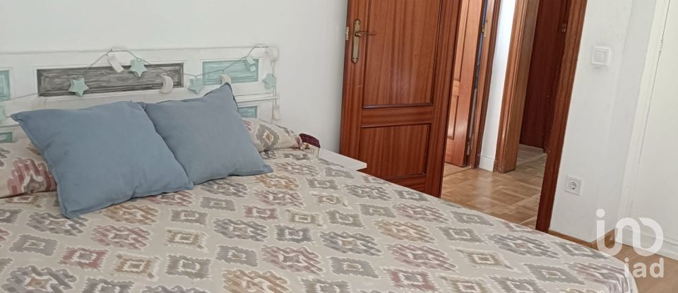 Piso 4 habitaciones de 121 m² en Barcelona (08012)