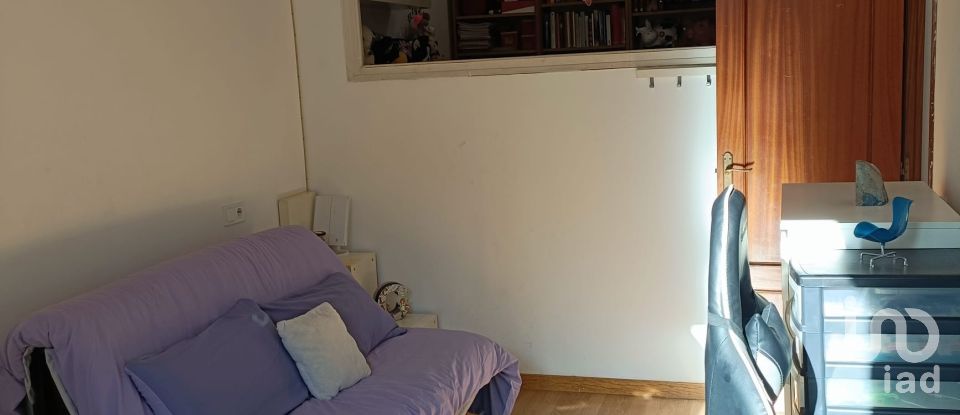 Piso 4 habitaciones de 121 m² en Barcelona (08012)