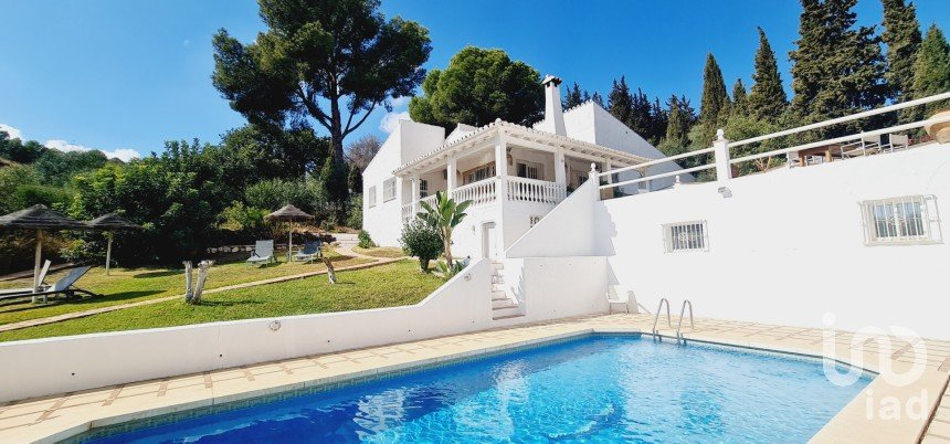 Maison 5 chambres de 219 m² à Mijas (29650)