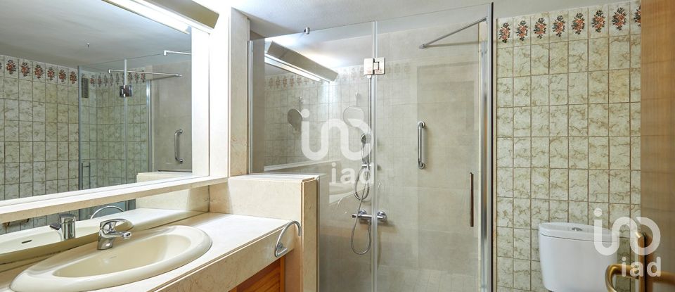 Pis 4 habitacions de 136 m² a Barcelona (08010)