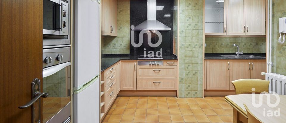 Pis 4 habitacions de 136 m² a Barcelona (08010)