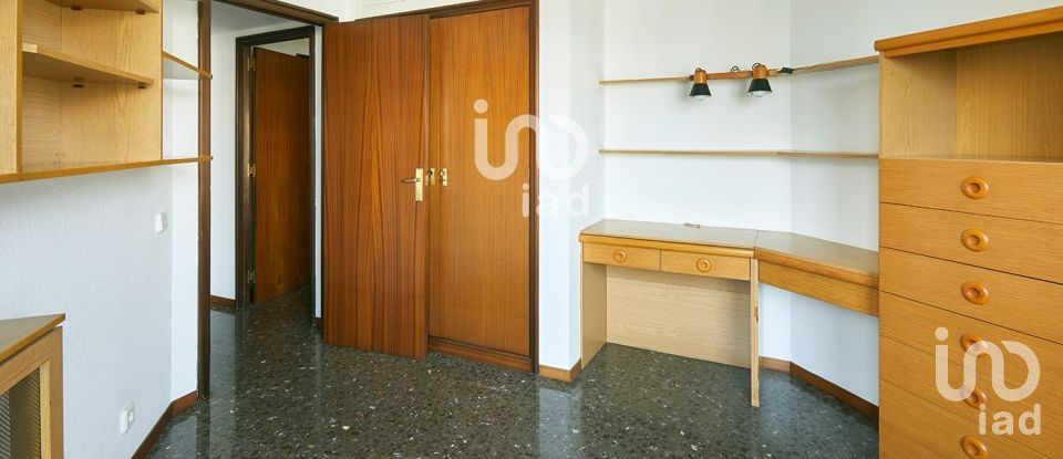 Pis 4 habitacions de 136 m² a Barcelona (08010)