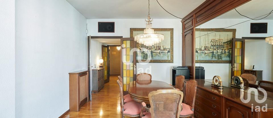 Pis 4 habitacions de 136 m² a Barcelona (08010)