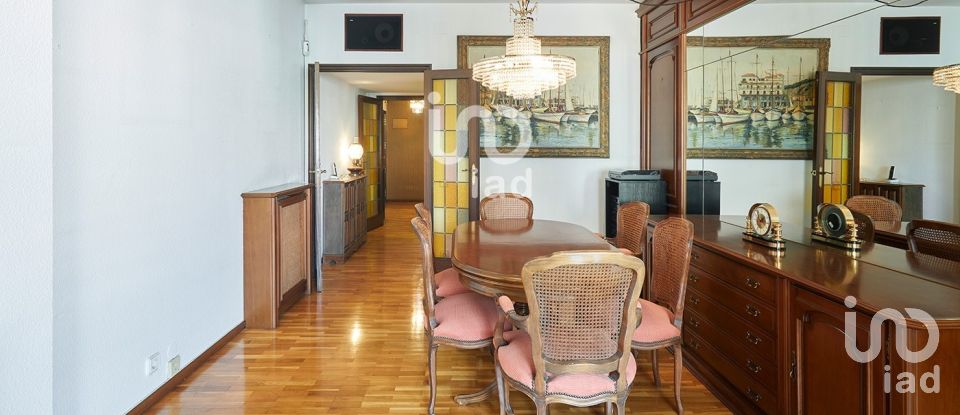 Pis 4 habitacions de 136 m² a Barcelona (08010)