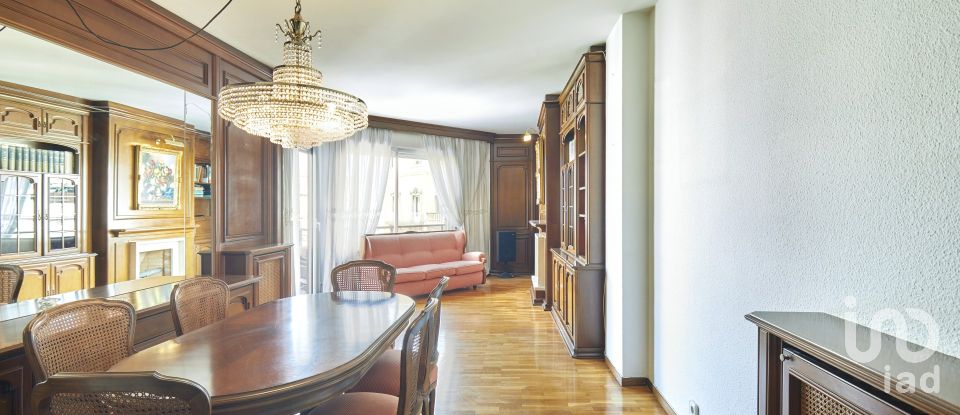 Pis 4 habitacions de 136 m² a Barcelona (08010)