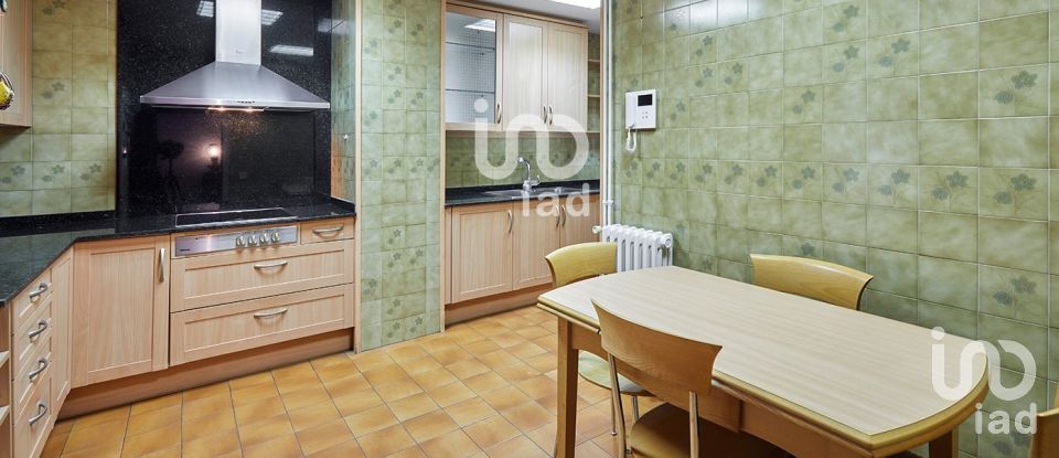 Pis 4 habitacions de 136 m² a Barcelona (08010)
