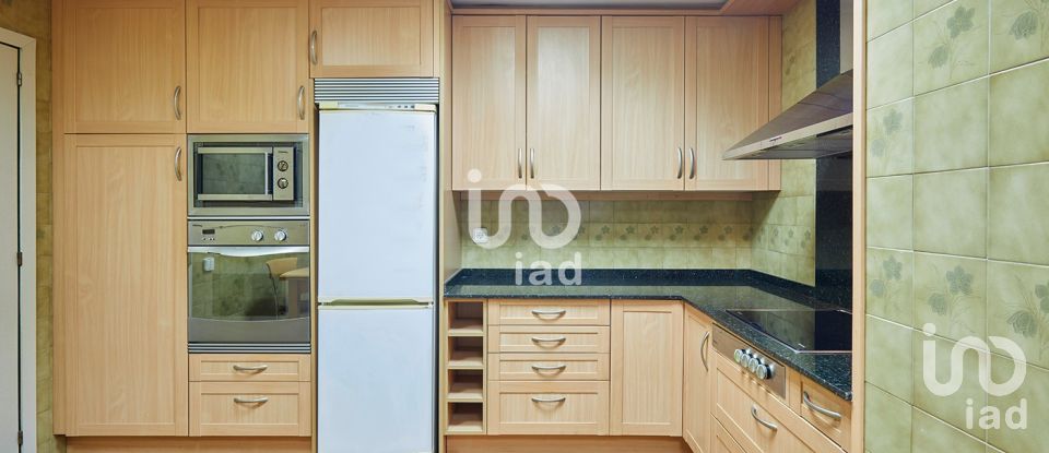 Pis 4 habitacions de 136 m² a Barcelona (08010)