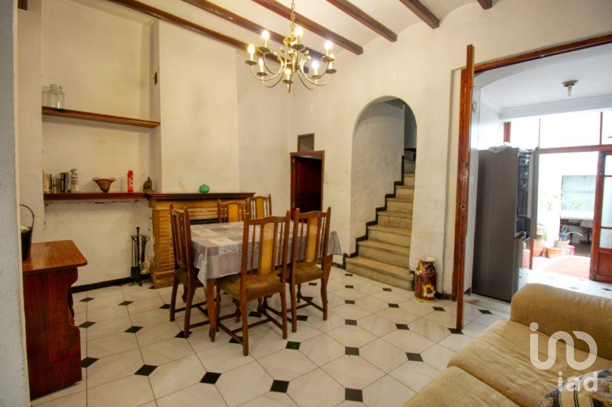 Maison de village 4 chambres de 186 m² à Oliva (46780)